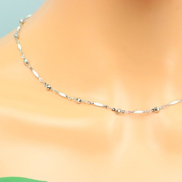 Delicate & Contemporary Necklace Chain, A Lovely Choice for Women, EVCH1684 - Picture 3 of 10